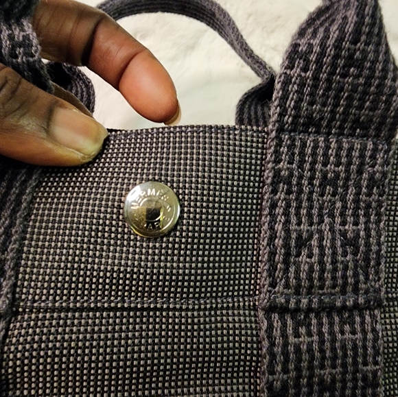 Hermes tote bag with zipper lock with gold hardware, still look like new - Picture 2 of 6